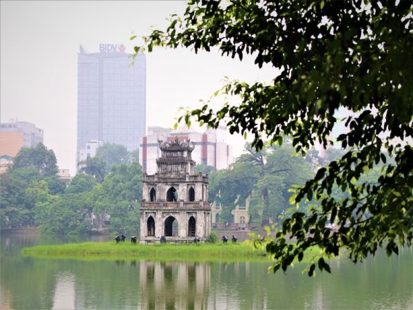 LLEGADA A HANOI