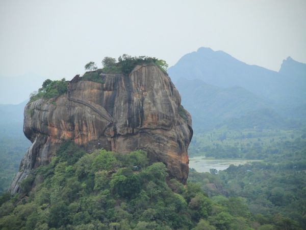 AEROPUERTO - SIGIRIYA