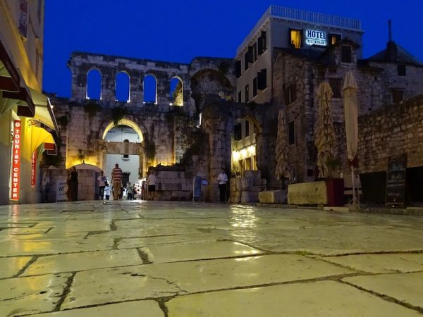 DÍA LIBRE EN SPLIT