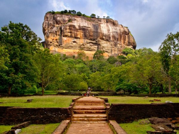 SIGIRIYA - HABARANA VILLAGE TOUR - MINNERIYA - SIGIRIYA