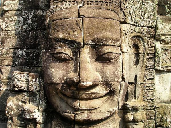 TEMPLOS DE ANGKOR THOM Y ANGKOR WAT