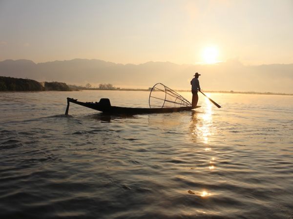 LAGO INLE - NYAUNG SHWE - HEHO - YANGÓN