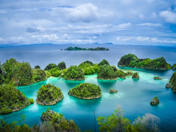 PLAYAS EN RAJA AMPAT