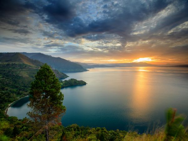 BERASTAGI - LAGO TOBA / SAMOSIR