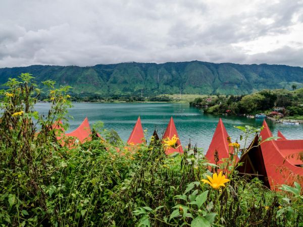 LAGO TOBA