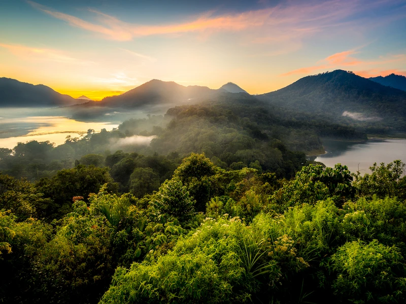 Los Lagos Gemelos (Bali)