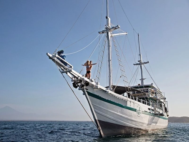 Traditional phinisi 95