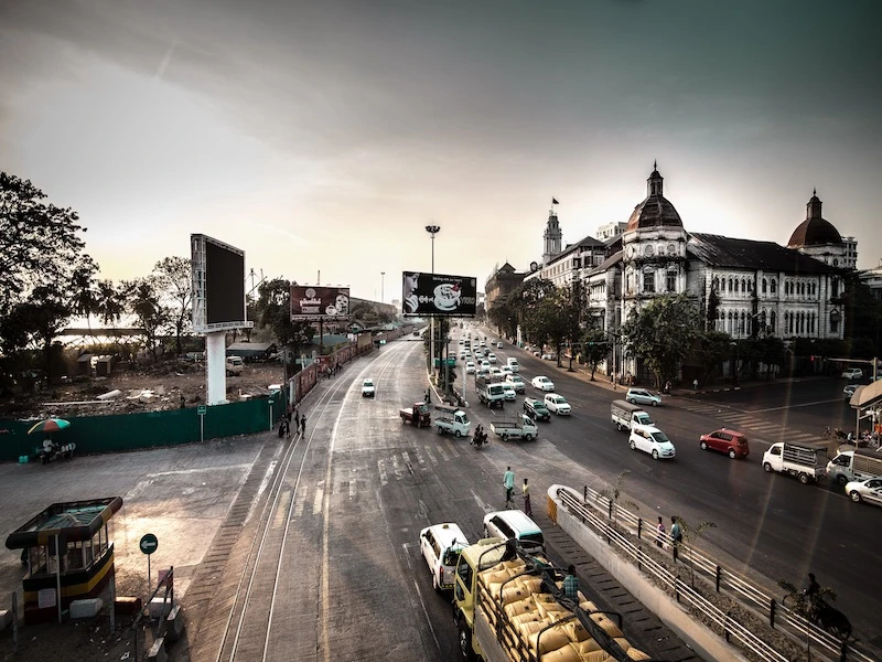 Myanmar en grupo - Imagen 3